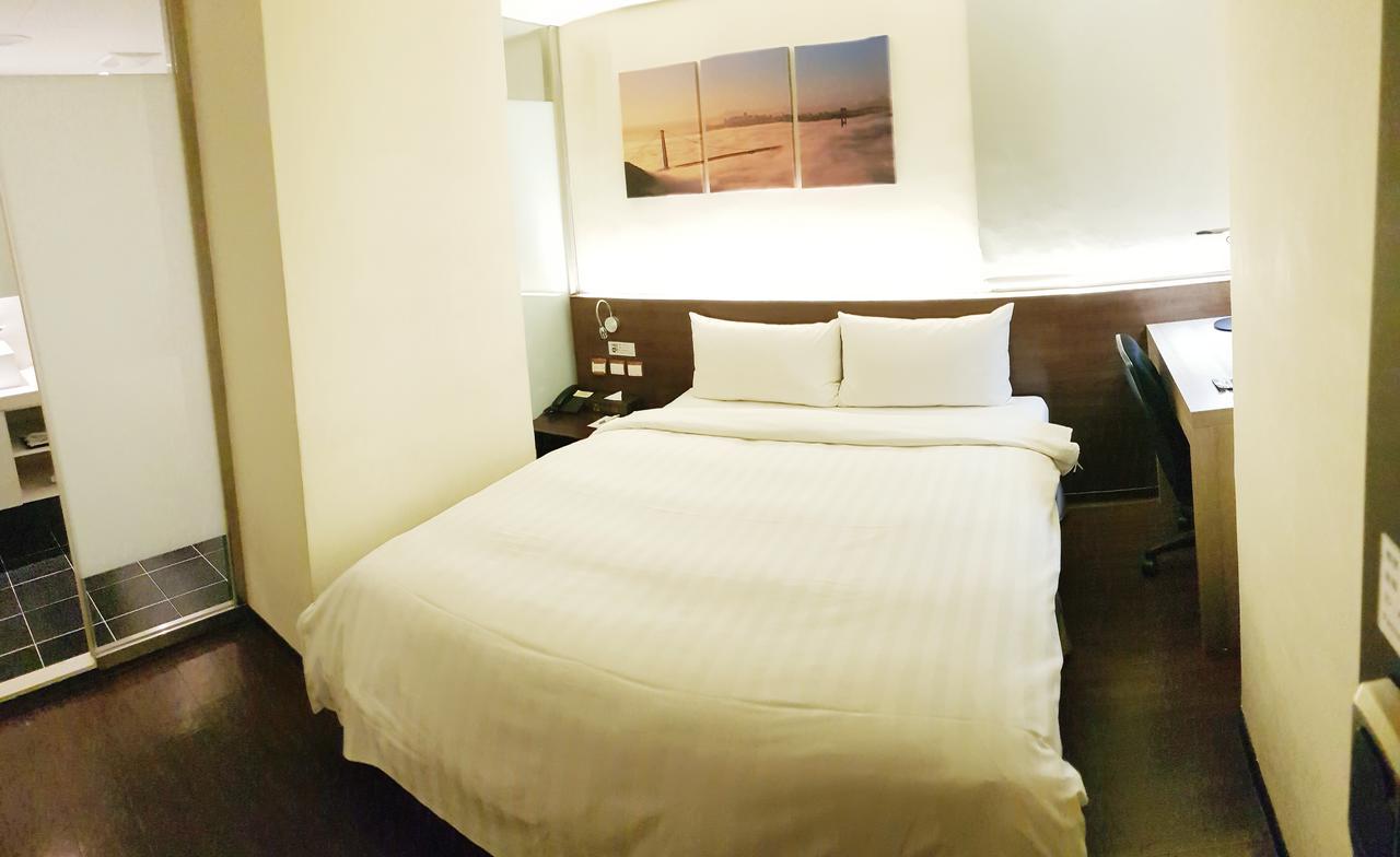 Audi Garden Business Hotel Таоюань Екстер'єр фото