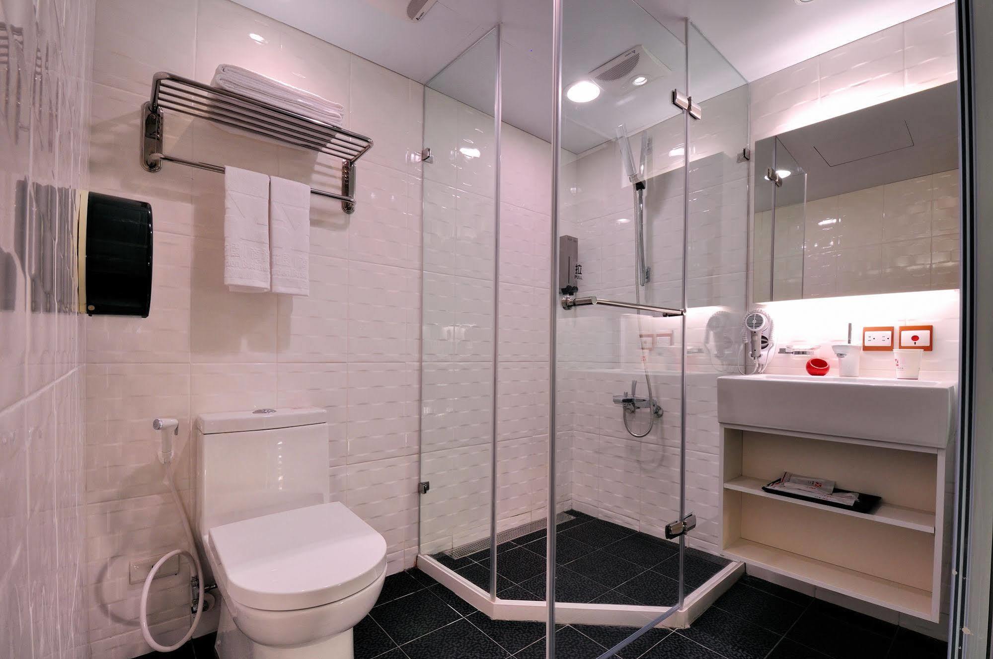 Audi Garden Business Hotel Таоюань Екстер'єр фото