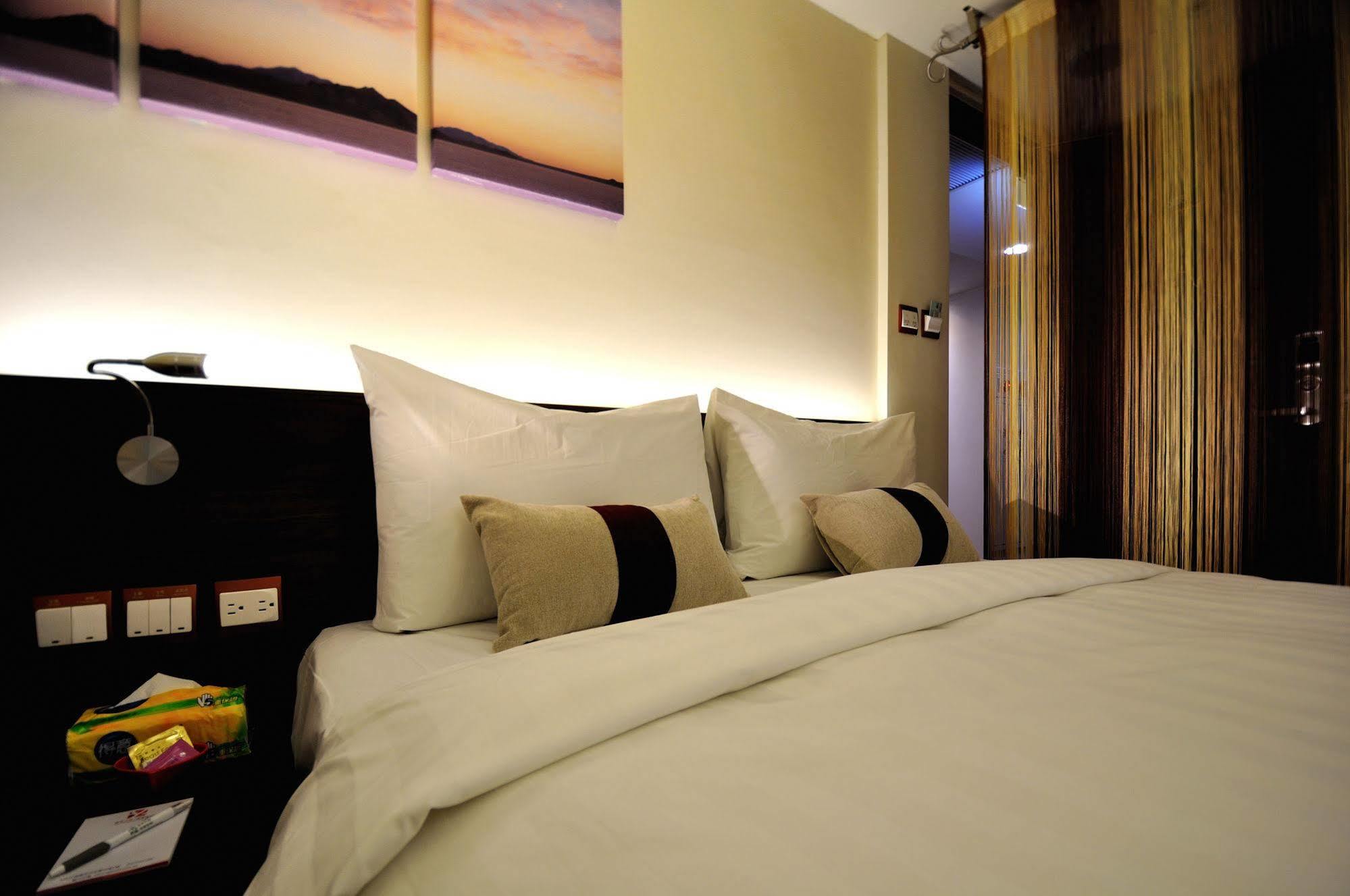 Audi Garden Business Hotel Таоюань Екстер'єр фото